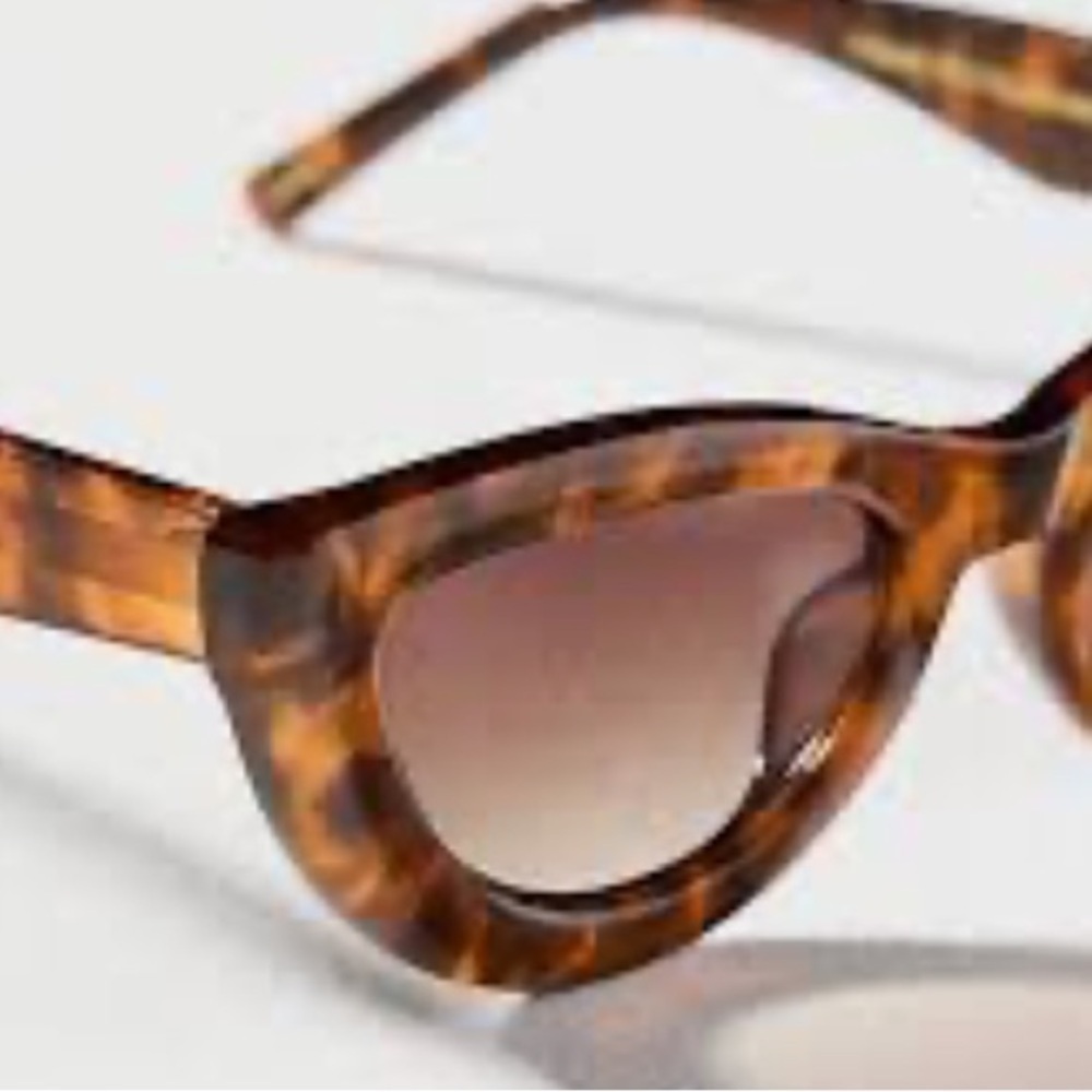 Anthropologie Reality anew WTag Tortoise Shell Sunglasses